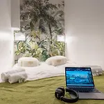 Unique Studio - Central Area